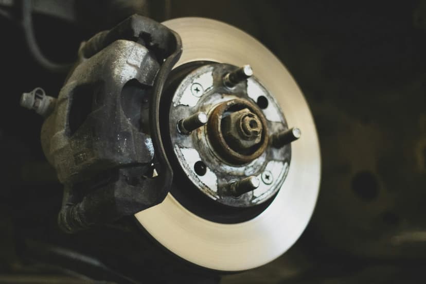 Brzdový servis | Bezpečnost na prvním místě - AUTO ODOLKA Brzdový servis | Bezpečnost na prvním místě - AUTO ODOLKA autoservis Odolena Voda